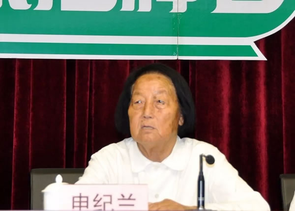 多少人口可以设立副主任农村_印度贫民窟有多少人口