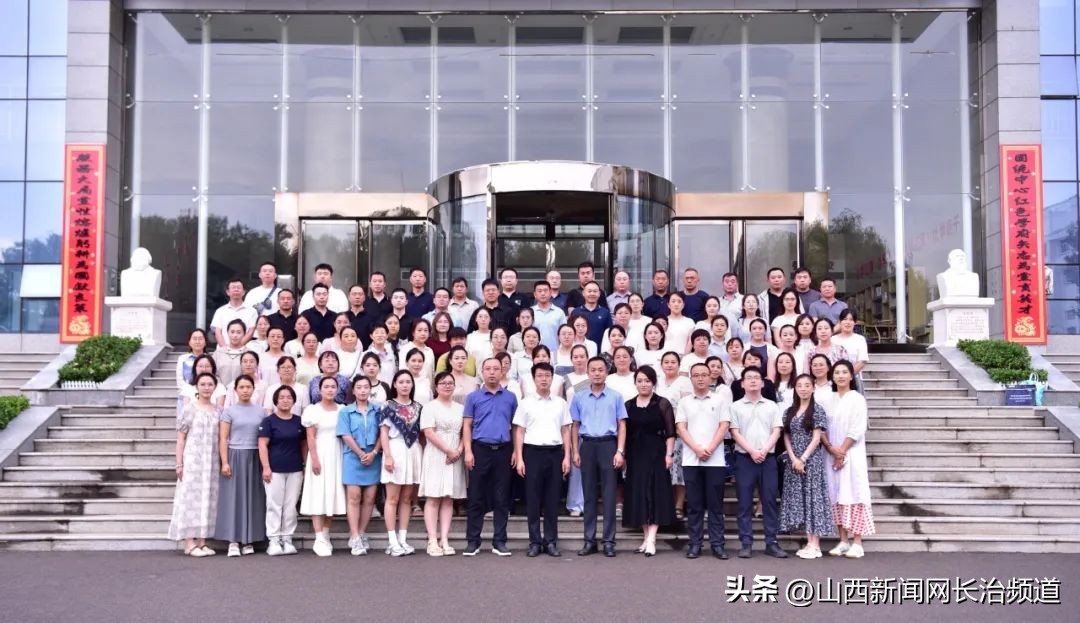 859b29d2bd6c455199cca1d71f3c82b3_tplv-tt-origin-web_gif.jpg