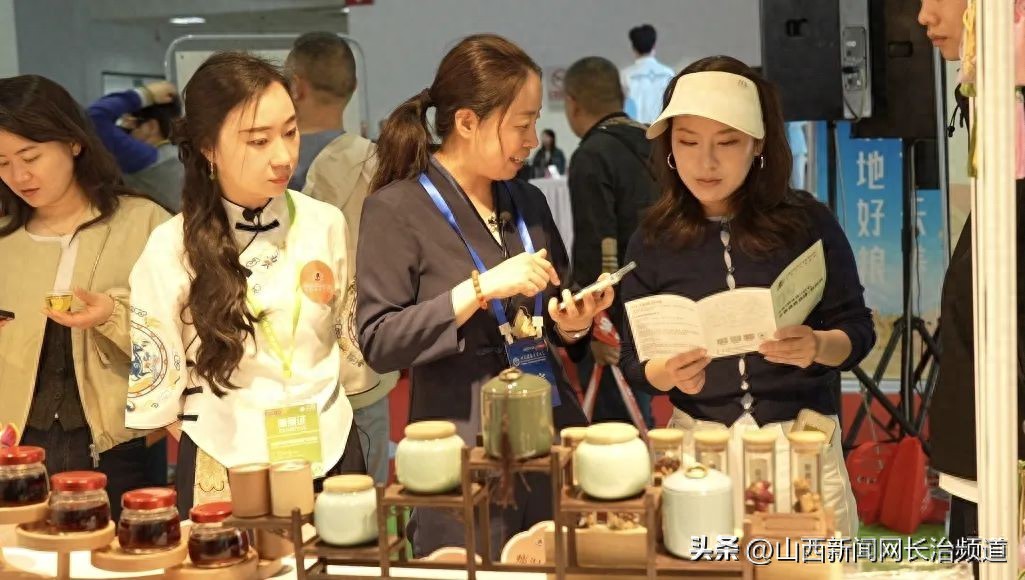 f38ecc1711e2420bb1b673ee2f1a81ba_tplv-tt-origin-web_gif.jpg
