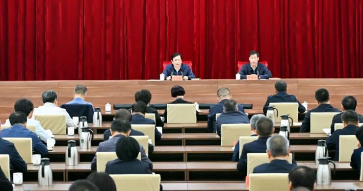 丁小强调度检查全市“五一”期间安全生产、文化旅游等工作